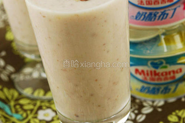 百吉福乳酪布丁大杏仁酸奶昔