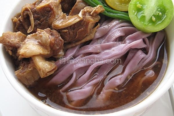 紫衣蔬果牛肉面
