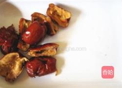 黄花菜蒸鳄鱼肉的做法图解2