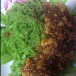 菠菜炸酱面的做法[图]