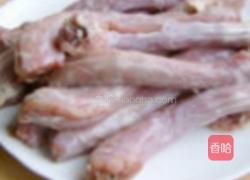 香辣卤鸭脖的做法图解1
