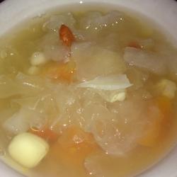 银耳雪梨木瓜营养汤的做法[图]