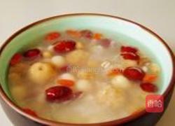 薏米莲子银耳羹的做法图解4