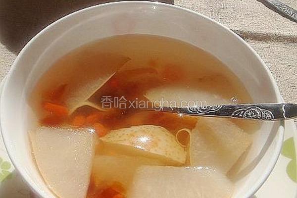 桃胶枸杞雪梨水
