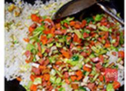 五彩香炒饭的做法图解7