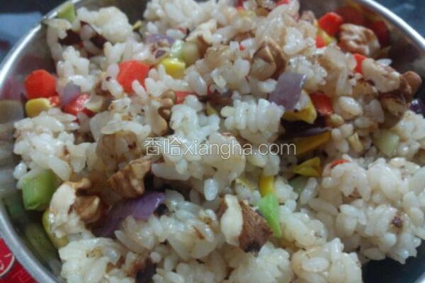 彩蘇炒飯