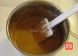 淋酱巧克力树莓蛋糕卷的做法图解5