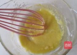 草莓彩绘蛋糕卷的做法图解2