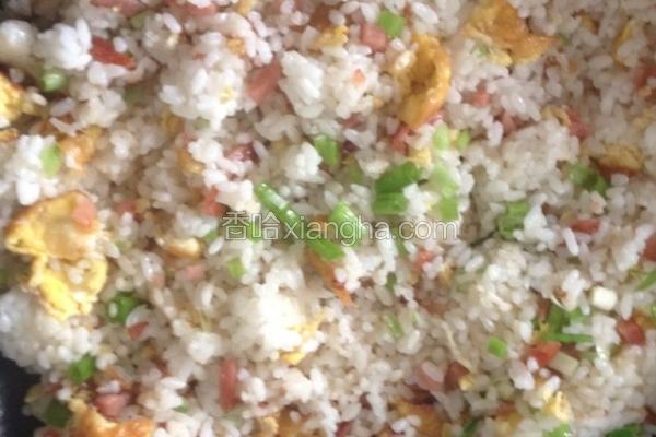 火腿鸡蛋炒饭