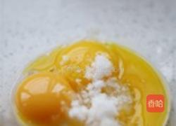 榛子奶油蛋糕卷的做法图解1
