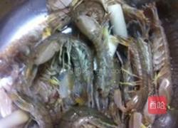 香辣皮皮虾的做法图解1