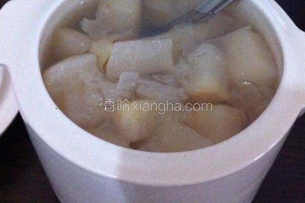 冰糖银耳雪梨汤