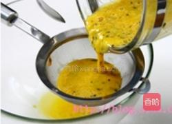 百香果慕斯蛋糕的做法图解2