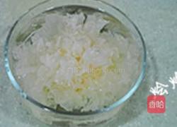 银耳沙参饮的做法图解1
