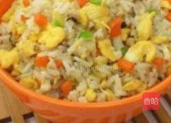 腊肠香菇蛋炒饭的做法图解2