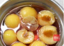 树莓黑布林慕斯的做法图解1