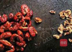 桂圆红枣糖水的做法图解2