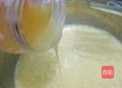 巧克力海綿蛋糕卷的做法图解3