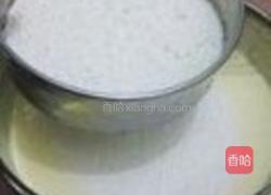 巧克力海綿蛋糕卷的做法图解4