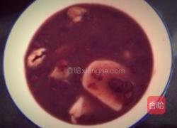 冰糖红豆年糕桂圆糖水的做法图解1