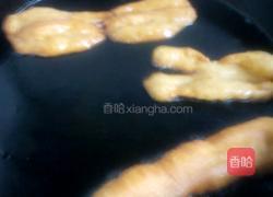 自制迷你小油条的做法图解4