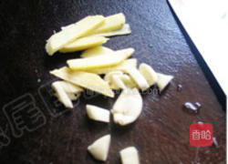 紫苏炒青螺的做法图解6