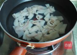 鱿鱼炒青椒的做法图解2