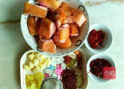 五香辣味猪蹄的做法图解1