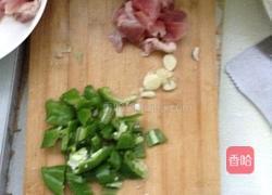 肉片鸡腿菇的做法图解2