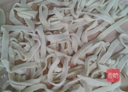 家常手擀面之蚬子汤面的做法图解5