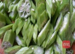 羊角豆炒瘦肉的做法图解2