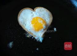 爱心煎蛋的做法图解9