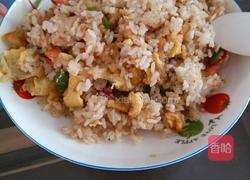 西拉蛋炒饭的做法图解1
