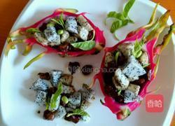 火龙果黑椒牛肉粒的做法图解1