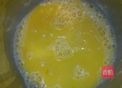 牛奶鸡蛋羹的做法图解1