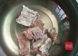 藕闷牛排的做法图解1