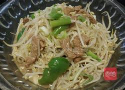 绿豆芽炒肉的做法图解5