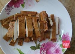 香干子炒肉丝的做法图解2