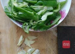 香干子炒肉丝的做法图解3