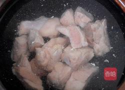 海带排骨汤的做法图解1