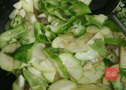 西葫芦炒肉的做法图解4