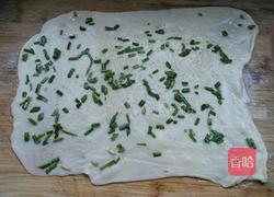 葱油饼的做法图解2