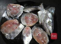 香煎鱼块的做法图解1