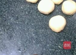 豆沙卷面包的做法图解3