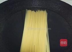 牛肉意面的做法图解2