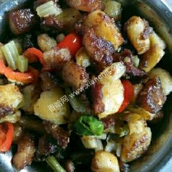 红烧肉烧土豆的做法[图]