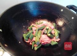 秋葵炒培根的做法图解6