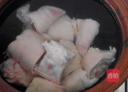 花生猪脚汤的做法图解1