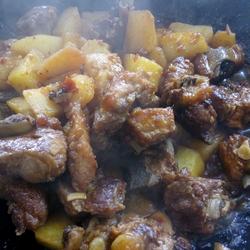 土豆烧排骨的做法[图]