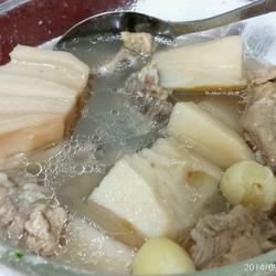 莲藕山药莲子汤的做法[图]